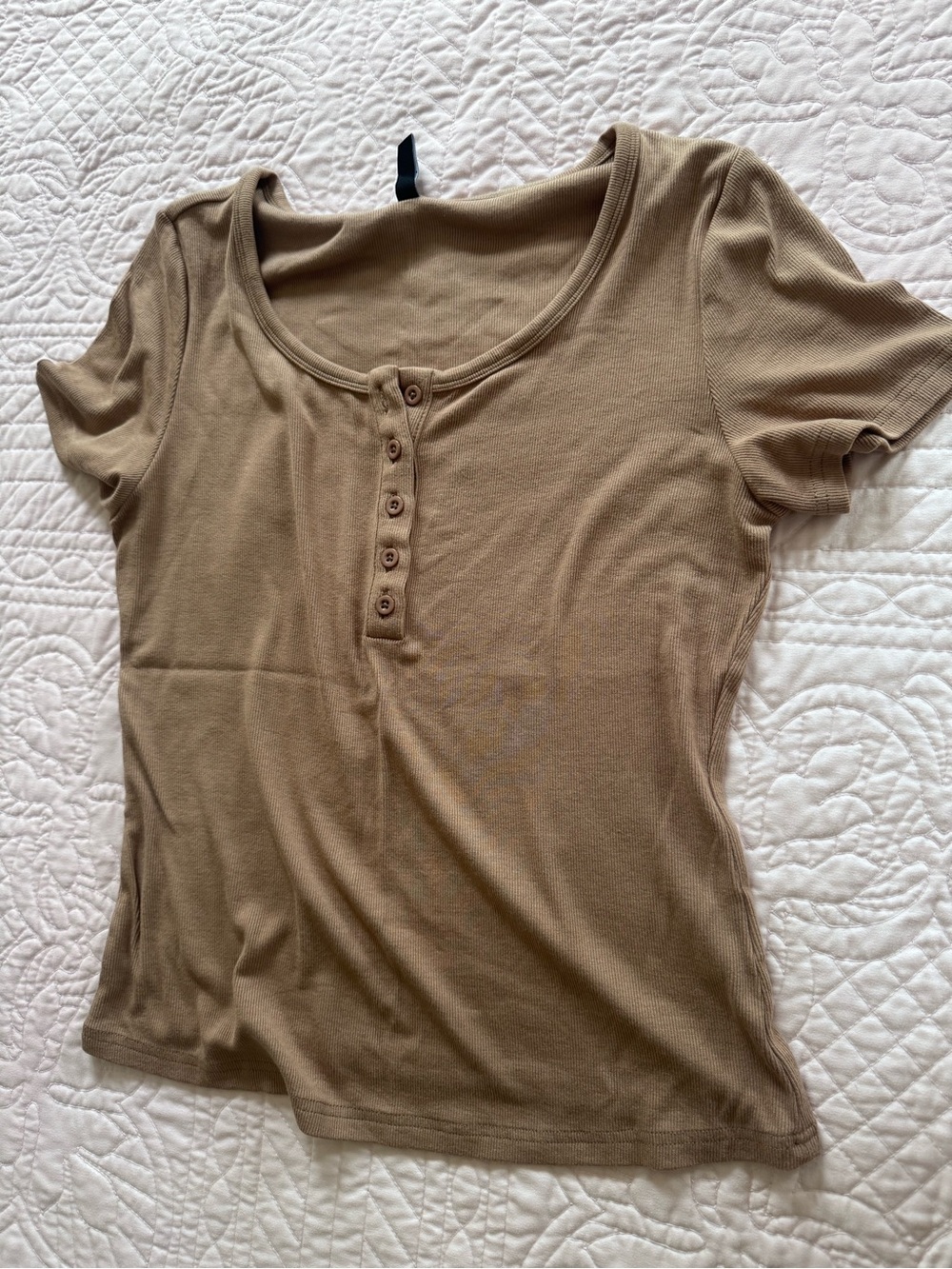 Women’s Short Sleeve Henley Top in Khaki